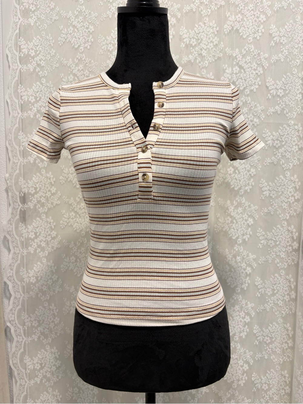 Universal Thread Cream and Brown Striped Ribbed Henley Tee